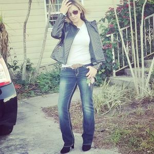 Meet your Posher, Boutayna